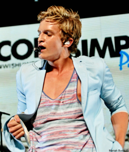 Cody Simpson.[2] - Page 4 Tumblr_m85v87ahOh1qeqqmdo1_500