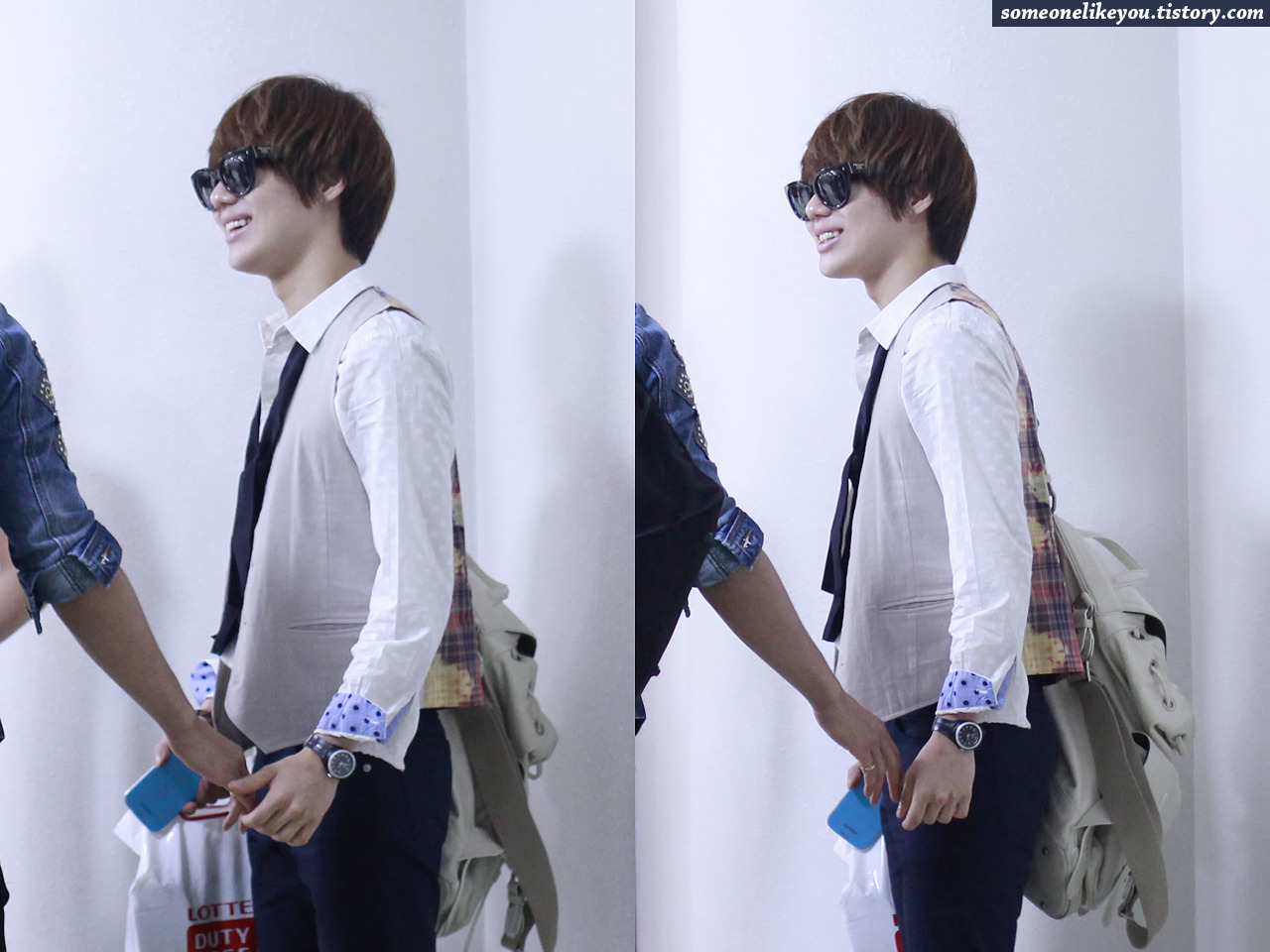 120803 Taemin @ Gimpo Airport Tumblr_m86s6wRQ2v1qdtvhxo2_1280