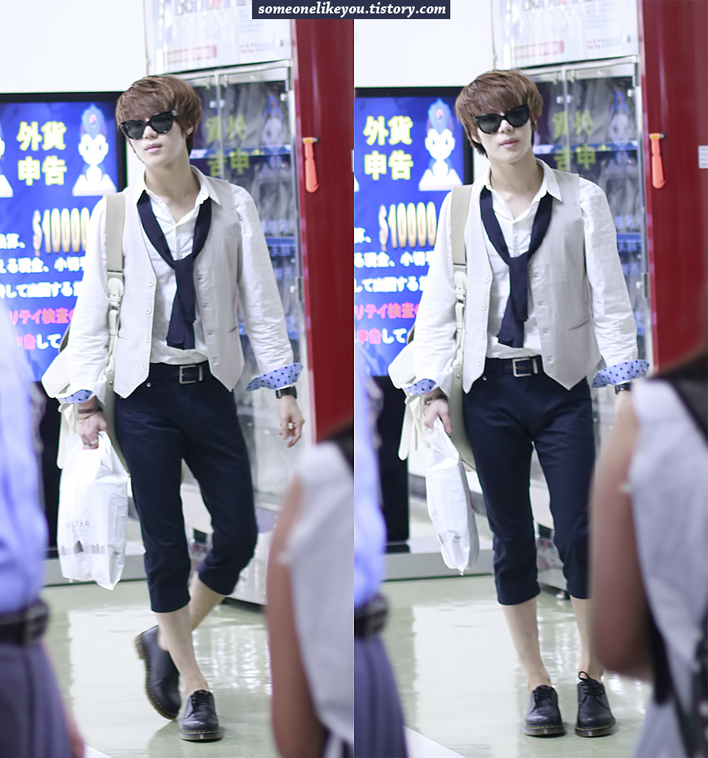 120803 Taemin @ Gimpo Airport Tumblr_m86s6wRQ2v1qdtvhxo3_1280