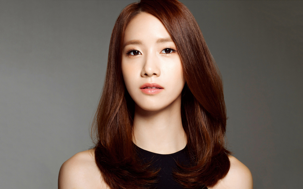   [CAP]  Yoona en la portada de la revista  Harper’s BAZAAR edicion agosto Tumblr_m86uqtnob61qiknqko1_1280