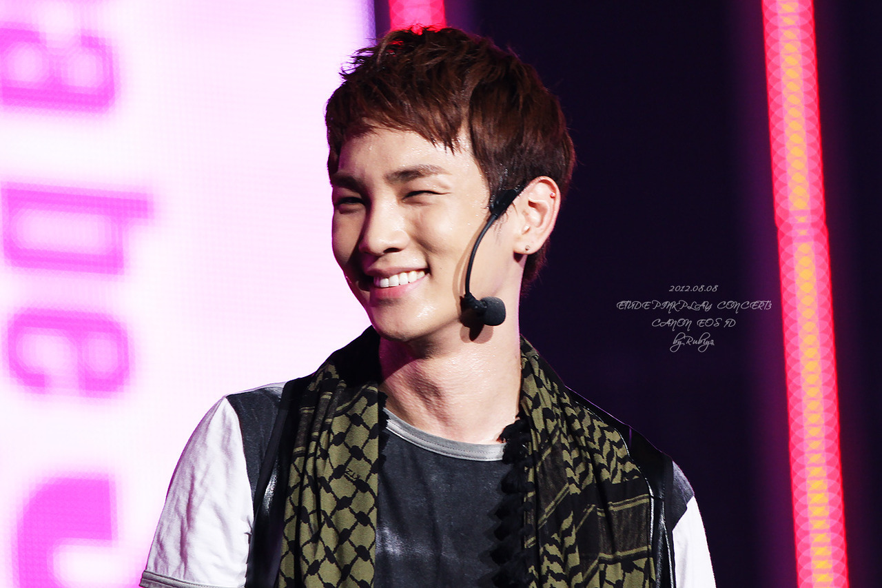 120808 Key @ Pink Play Concert 2012 Tumblr_m8h7mltGvJ1qdtvhxo2_1280