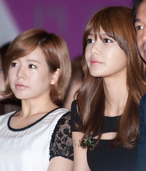 [PICS][09.08.2012] Sooyoung @ S.M.ART Exhibition Tumblr_m8i6eqmQMw1r0o202o3_500