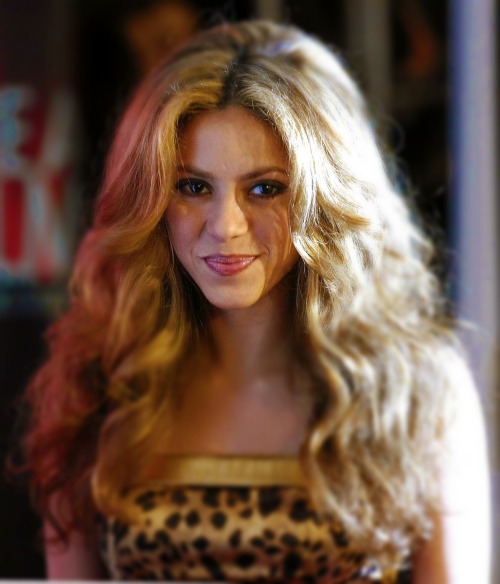 Shakira <3 Tumblr_m8nufuQ1X11rvd8f5o1_500