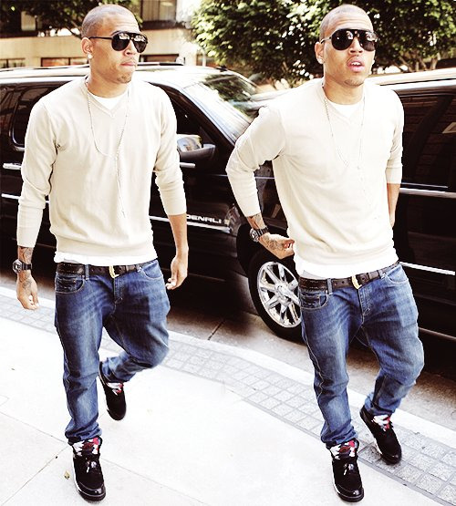 Chris Brown Tumblr_m8oxzbGZVW1rdy98bo1_500