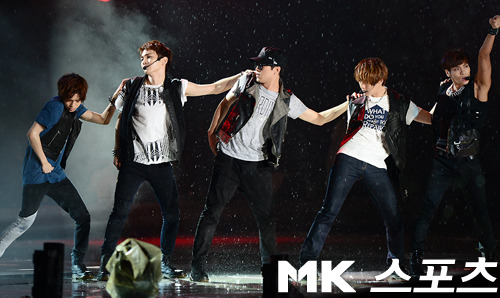 120814  SHINee @ KBS Kookmin University festival  Tumblr_m8qz148qg51qdtvhxo4_500