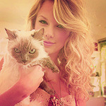 Taylor Swift - Sayfa 5 Tumblr_m8rs66dxFx1rvtexlo1_250