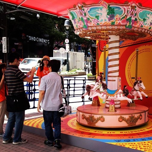 "Perfume-GO-ROUND" em Shibuya! (16/08/2012) Tumblr_m8tztxMk9A1r6iypmo4_500