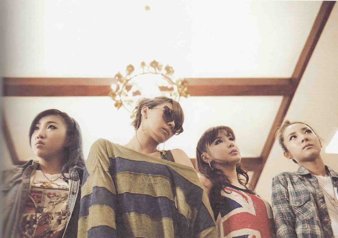 [Photoshoot] We are 2NE1! PHOTOBOOK Tumblr_m8yj2xDz9E1qzjb8ko2_1280