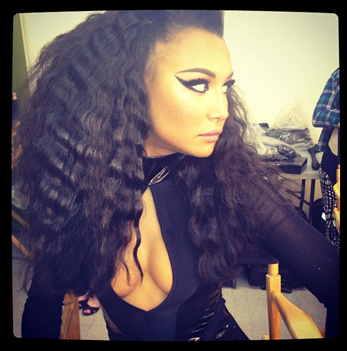 Naya Rivera en su video musical (Actualizado) Tumblr_m98hyy8ItM1qzl2wuo1_500