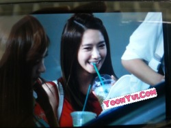 [PICS][FANTAKEN][25/08/2012]SNSD @ Airport heading YEOSU to attend “The 14th Korea-China Music Festival” Yeosu Expo  Tumblr_m9auqxECGL1qb6muio2_250