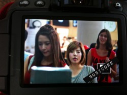 [PICS][FANTAKEN][25/08/2012]SNSD @ Airport heading YEOSU to attend “The 14th Korea-China Music Festival” Yeosu Expo  Tumblr_m9avdidXnu1qbug69o1_250