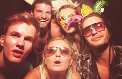 Fotos: Bill, Tom, Andreas e mais dois amigos em... uma festa?? [+ Fotos nos comentários] Tumblr_m9d11aJa5o1qgnd6ko2_r1_250