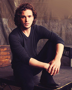 Kit Harington - Havas Jon Tumblr_m9klgp4ZCw1qzfvc3o4_250