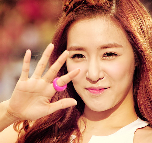 [FANYISM] [VER 8] Eye Smile(¯`'•.¸ Hoàng Mĩ Anh ¸.•'´¯) ♫ ♪ ♥ Tiffany Hwang ♫ ♪ ♥ Ngơ House - Page 9 Tumblr_m9mlmjGK021qgfovlo1_500