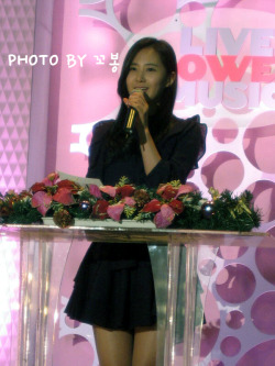 [PICS][01/09/2012]Yuri Live Power Music Tumblr_m9nvcmV7W61ra892zo2_250