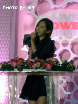 [PICS][01/09/2012]Yuri Live Power Music Tumblr_m9nvcmV7W61ra892zo3_250