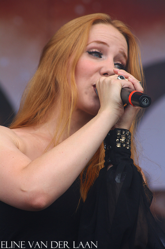 Fotos de Simone Simons - Página 11 Tumblr_m9vzieks1e1qkx0evo1_1280