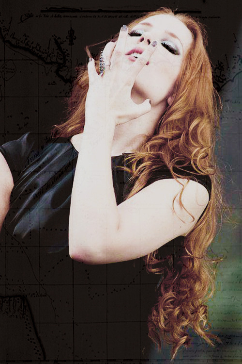 Fotos de Simone Simons - Página 11 Tumblr_m9wdysoBAh1rwxyigo1_500