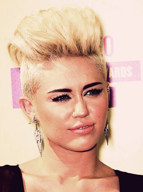 Miley Cyrus Tumblr_m9ypvjZW5V1r08oz9o1_500