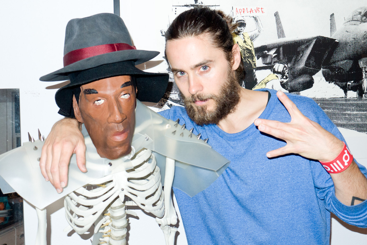 8 - [PHOTOSHOOT] Jared Leto by Terry Richardson - Page 25 Tumblr_m9zpcoRTPT1qa42jro1_1280