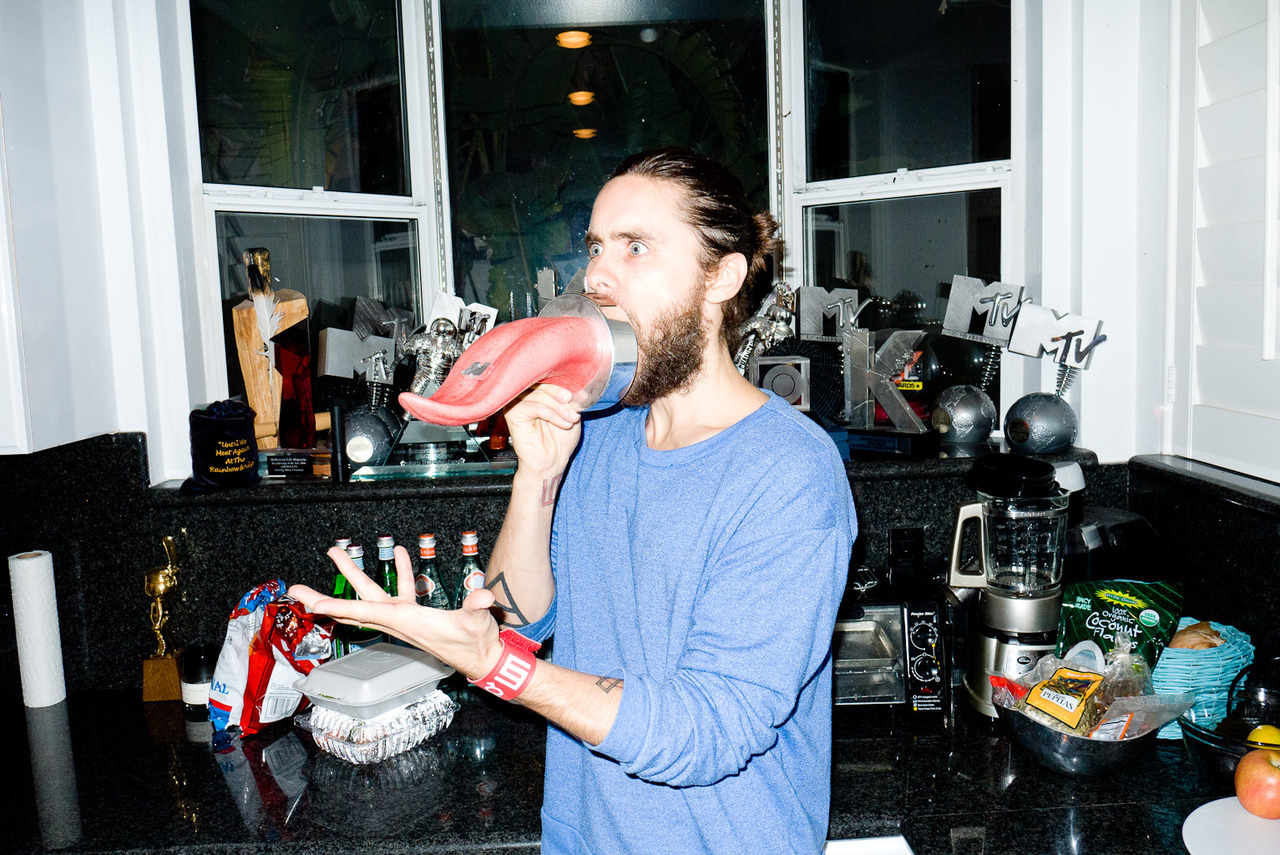 [PHOTOSHOOT] Jared Leto by Terry Richardson - Page 25 Tumblr_m9zpdrfudx1qa42jro1_1280