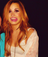 Demi Lovato Tumblr_ma34jxgB0N1rw9dhoo1_250