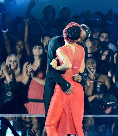 Rihanna <3 - Page 2 Tumblr_ma3n9d0Yxj1rffxt7o1_400