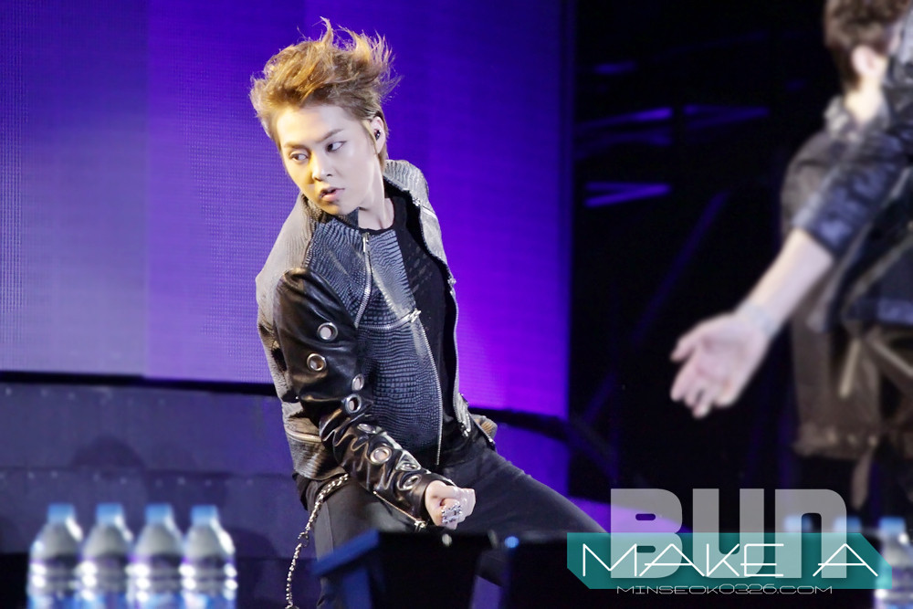 [Fantaken] 140912 EXO M XiuMin @ Kpop China Tumblr_mafc3syNLR1rtbnipo1_1280