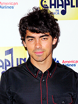 Joe Jonas Tumblr_magbrkS1W11rdwdsio3_250