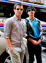 Nick Jonas Tumblr_magbrkS1W11rdwdsio5_250