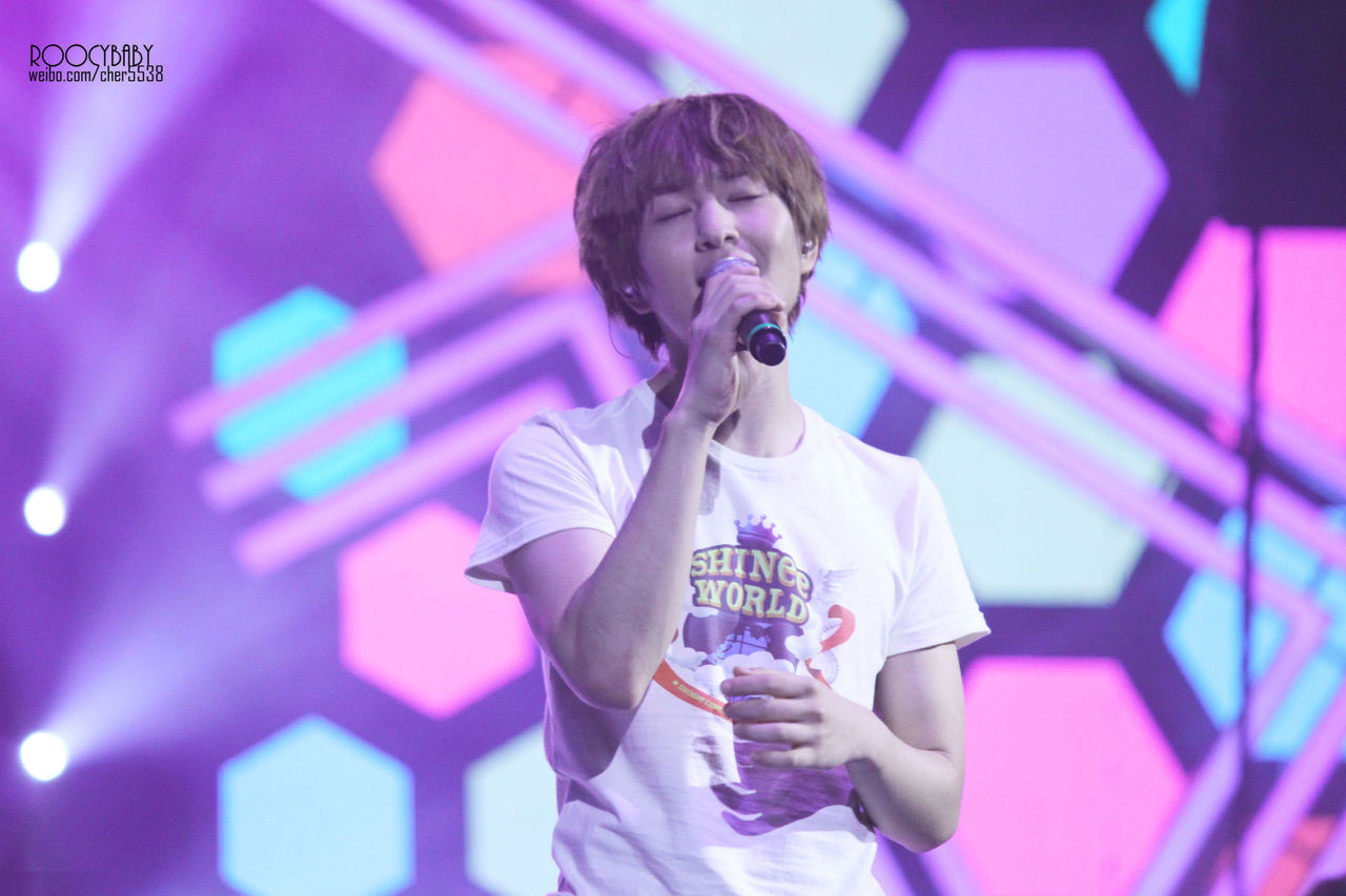 120916 Onew @ SHINee World en Taipei, Día 2 Tumblr_mai46vcmPn1qdtvhxo1_1280