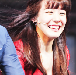 [FANYISM] [VER 8] Eye Smile(¯`'•.¸ Hoàng Mĩ Anh ¸.•'´¯) ♫ ♪ ♥ Tiffany Hwang ♫ ♪ ♥ Ngơ House - Page 14 Tumblr_maowzf05ND1qf2lbfo2_250