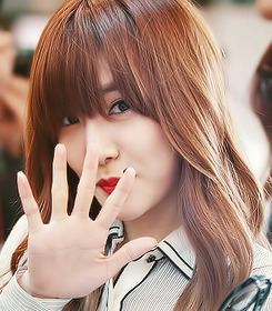 [FANYISM] [VER 8] Eye Smile(¯`'•.¸ Hoàng Mĩ Anh ¸.•'´¯) ♫ ♪ ♥ Tiffany Hwang ♫ ♪ ♥ Ngơ House - Page 9 Tumblr_mapb3oU1pr1qjdpapo1_250