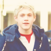 Niall Horan  Tumblr_marmt5fd6e1rgvc5ko1_250