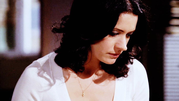 Kedvenc képeink Emily Prentissről Tumblr_maw5rxWwXa1rvofqco2_1280