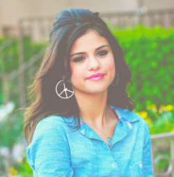 Selena Gomez Tumblr_mawzwf8o5I1rc8cobo5_250