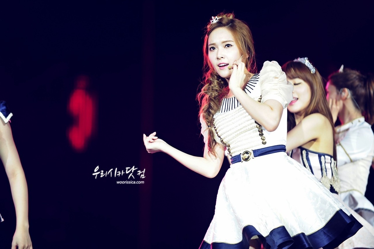 [PIC][21-09-2012]SNSD khởi hành đi Indonesia để tham dự  "SMTOWN Live World Tour III in Jakarta" - Page 9 Tumblr_max35eEnk71qitdj1o4_1280