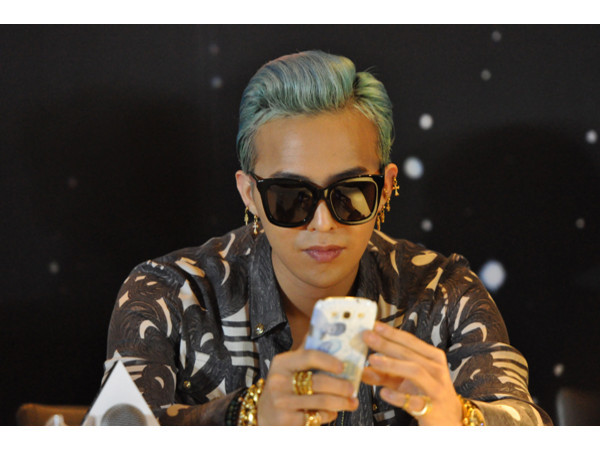 [Pics] Más fotos de Big Bang en “ALIVE Galaxy Tour 2012: Singapur” - Conferencia de Prensa Tumblr_mb1isvOj521rt0v7do1_1280