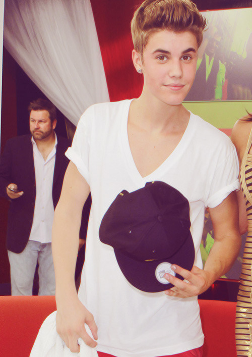 Justin Bieber [3] - Page 10 Tumblr_mb6oeue4u61qiuzf1o1_500