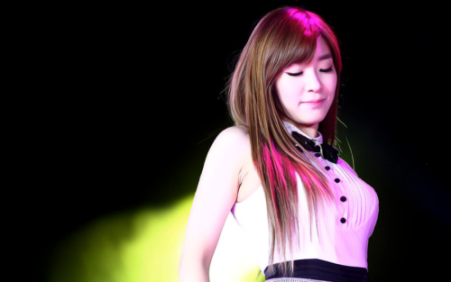 [FANYISM] [VER 9] Eye Smile(¯`'•.¸ Hoàng Mĩ Anh ¸.•'´¯) ♫ ♪ ♥ Tiffany Hwang ♫ ♪ ♥ Ngơ House - Page 30 Tumblr_mbcndtdNlA1re5v3io1_500