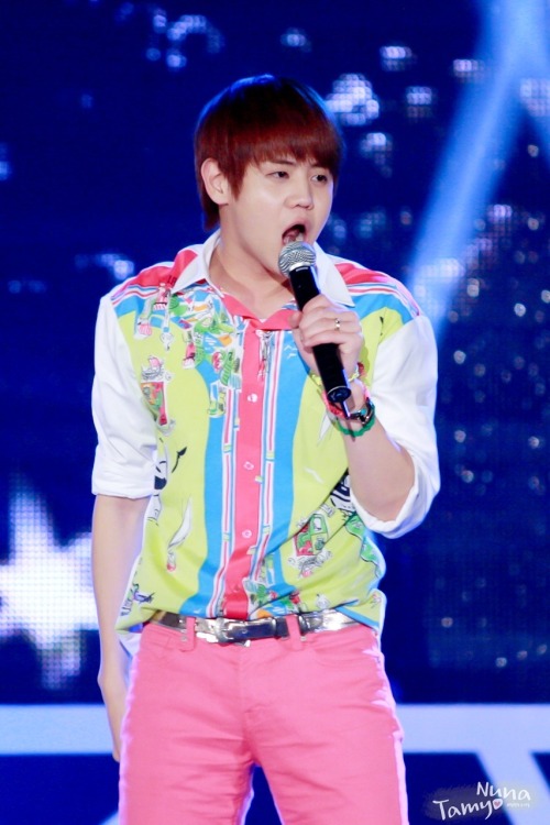 [PICS][5.10.12] YOSEOB @ Overseas Student Night Festival Tumblr_mbhawsoBEi1ry97tjo1_500