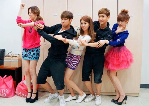 [PICS][07/10/2012]TaeTiSeo with TVXQ at Music Core Backstage  Tumblr_mbi3avlwEs1rac8owo1_500