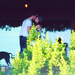 Robert & Kristen = Robsten - Σελίδα 28 Tumblr_mc4714saEx1qm29j2o1_250