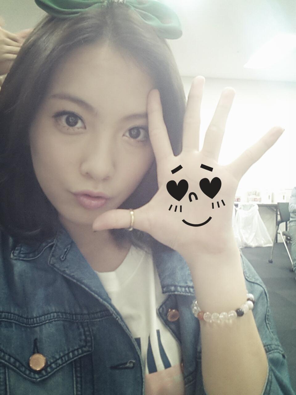 [خبر] كانغ جي يونغ لها يداين كبيرتان بجحم وجهها ..! Tumblr_mc8z95QuGZ1rw9k3qo1_1280