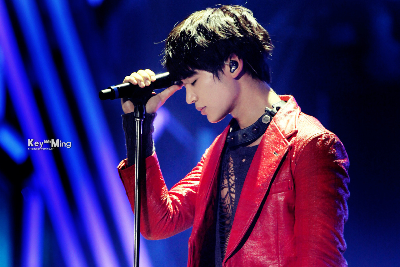 [IMG/271012]  SHINee  @ SWC II en Hong Kong (HD) Tumblr_mckjzsBgyY1qdtvhxo1_1280