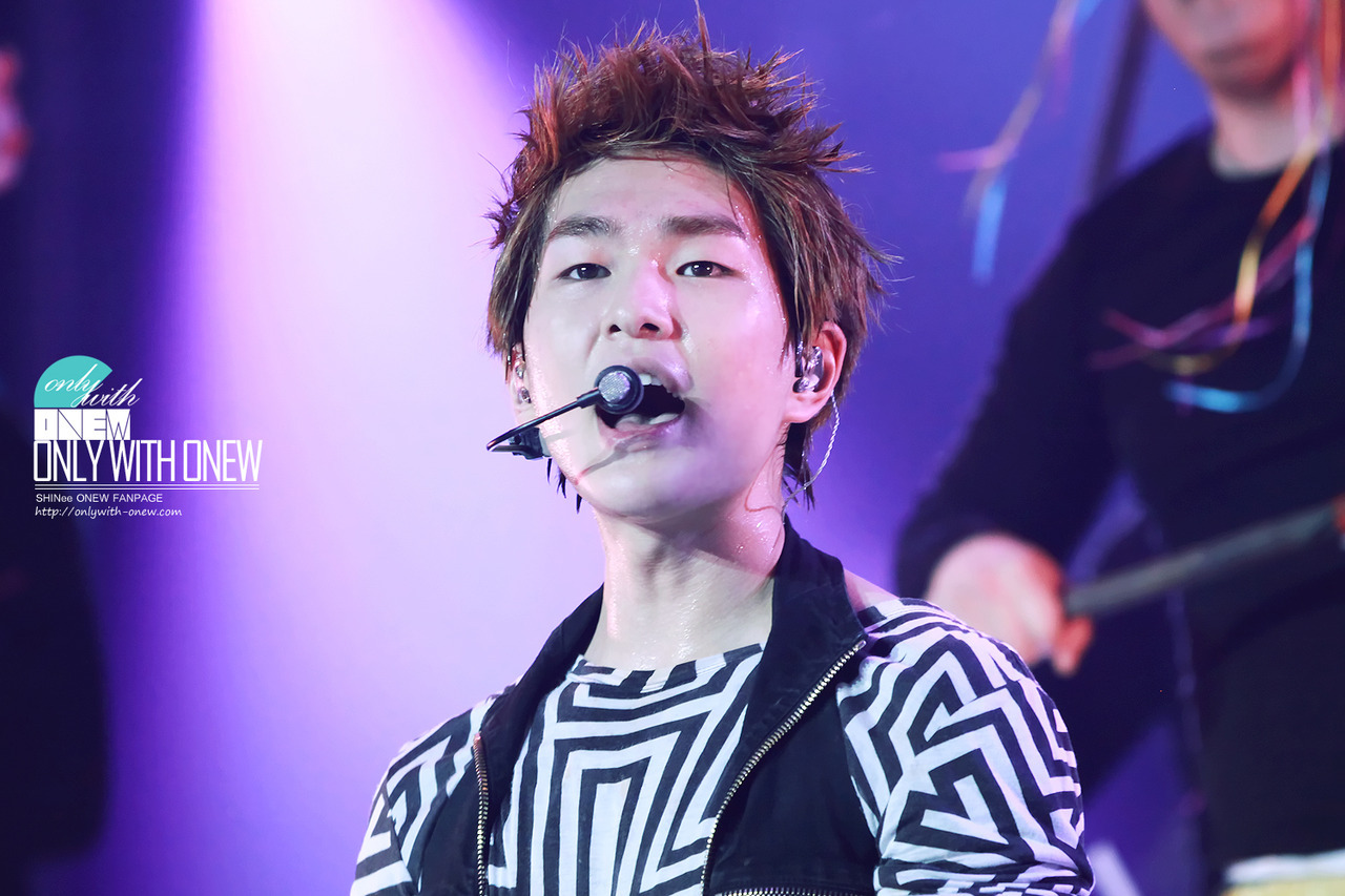 121027 Onew @ SWC II in Hong Kong Tumblr_mcm88yC8ZC1qdtvhxo5_1280