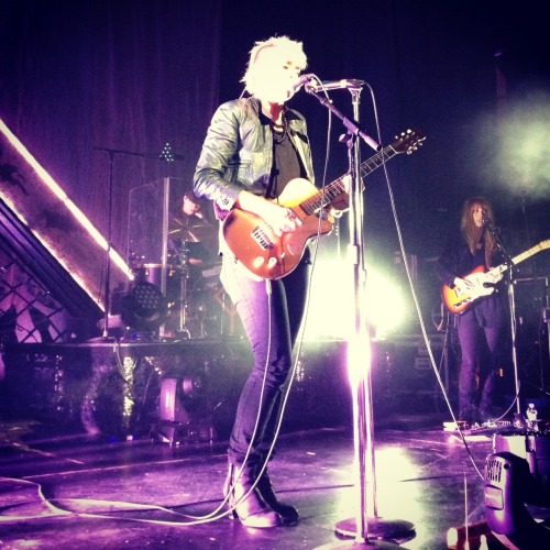 10/28/12 - Chicago, IL, Vic Theater Tumblr_mcn9foFXve1qaqja6o1_500