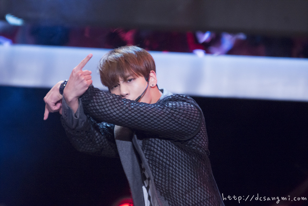 121109 Jonghyun @ BS Super Model concert celebration Tumblr_md82zs7e3q1qdtvhxo2_1280