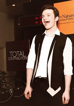 Chris Colfer Appreciation Thread!--part 6 - Page 23 Tumblr_mdgmjnlrGO1qa0asno1_r1_250