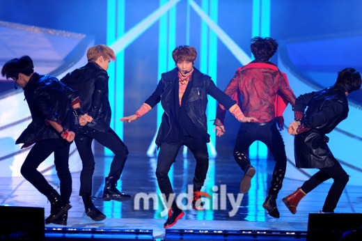 121119 SHINee @ Korean Popular Culture & Arts Awards Tumblr_mdqr2sZRqw1qdws1jo3_1280